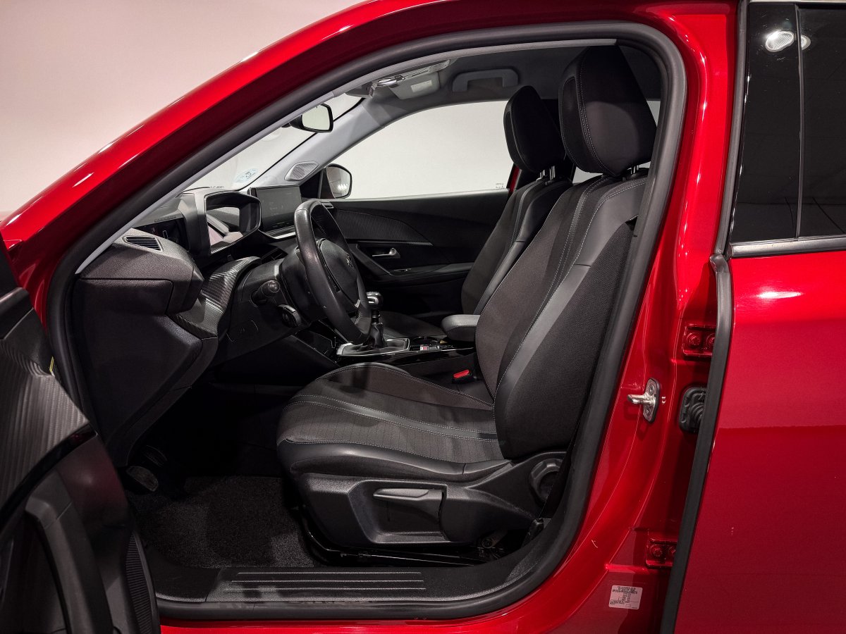 Foto Peugeot 2008 10