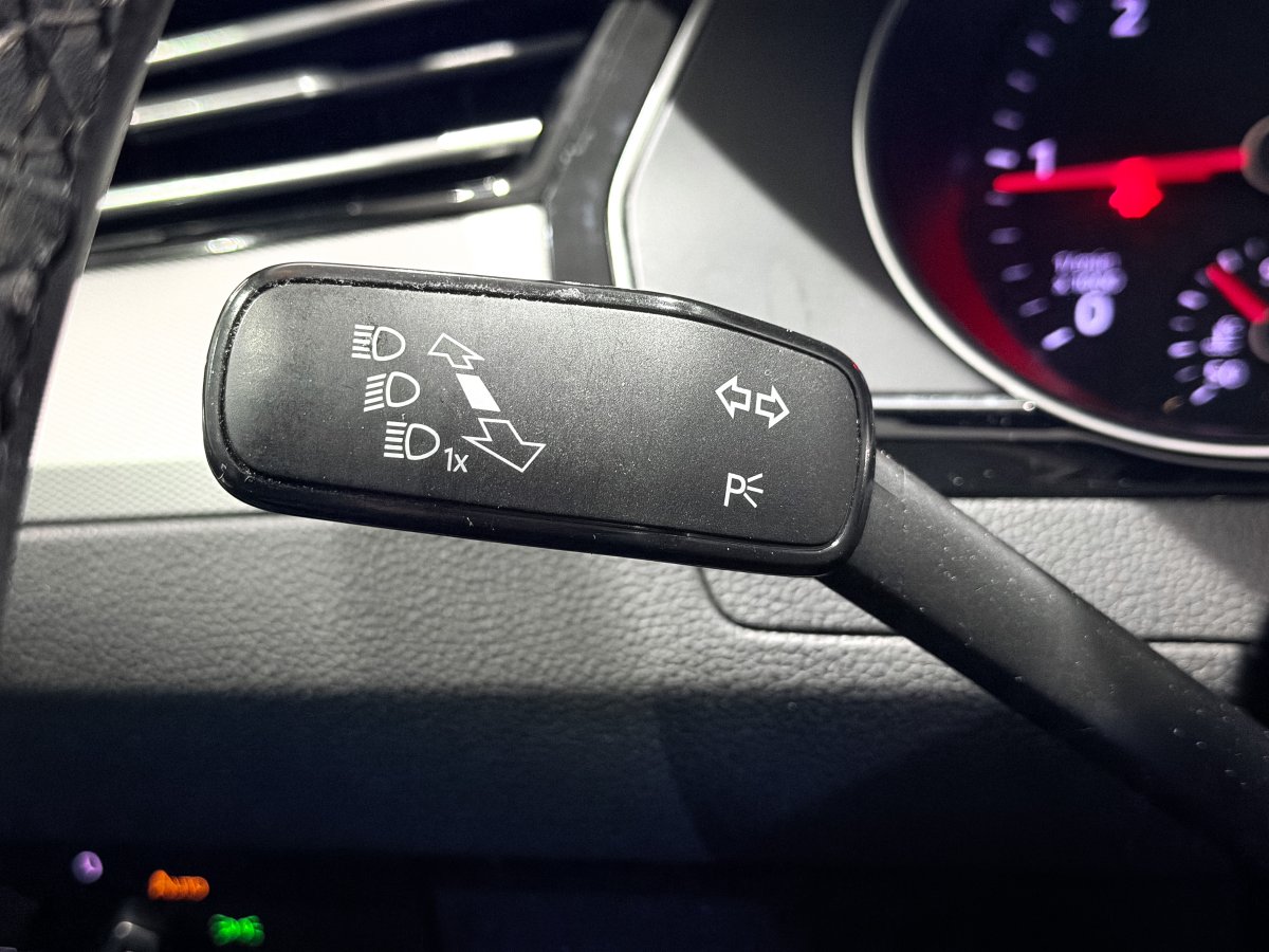 Foto Volkswagen Passat 23