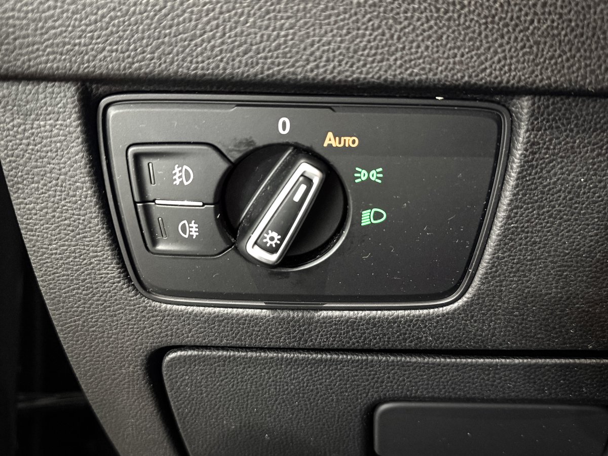 Foto Volkswagen Passat 25