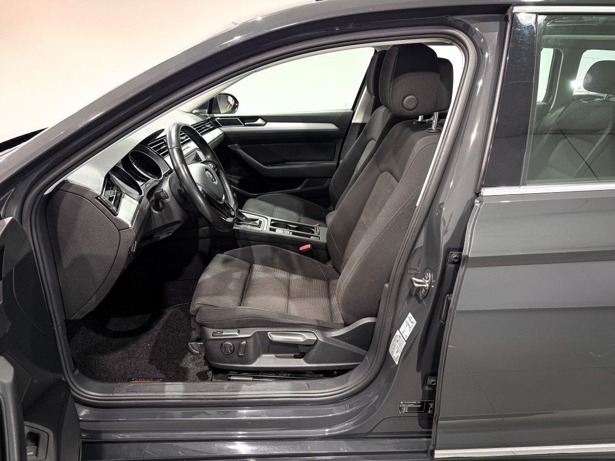 Foto Volkswagen Passat 10