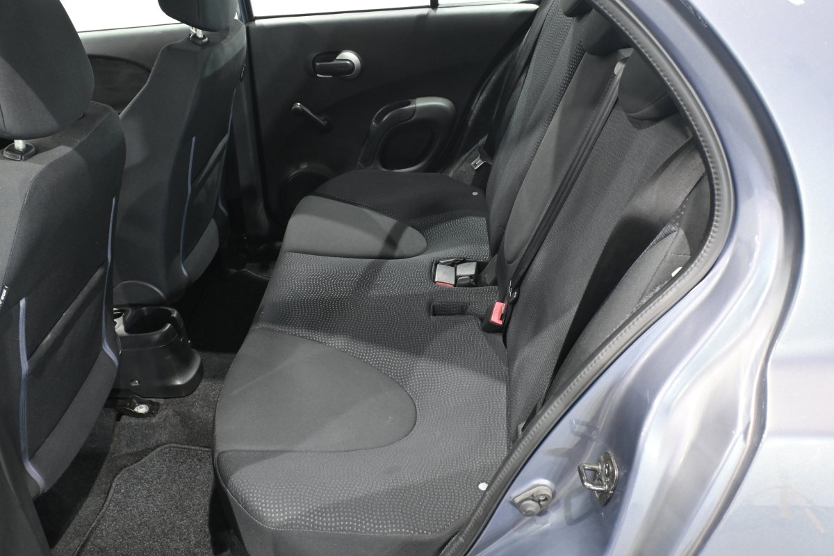 Foto Nissan Micra 10