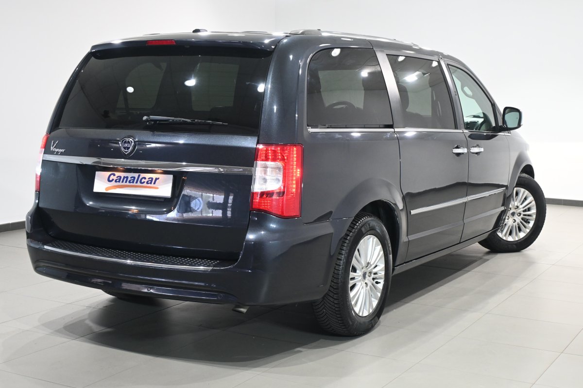 Foto Lancia Voyager 4