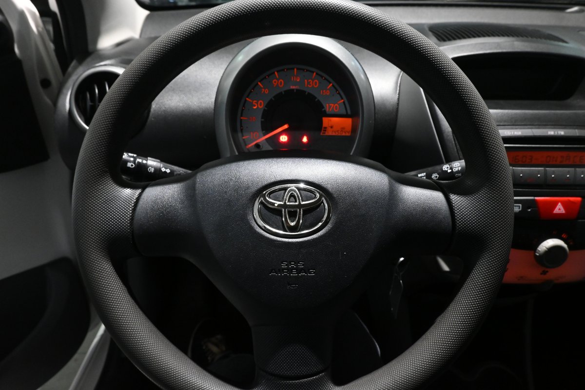 Foto Toyota Aygo 13