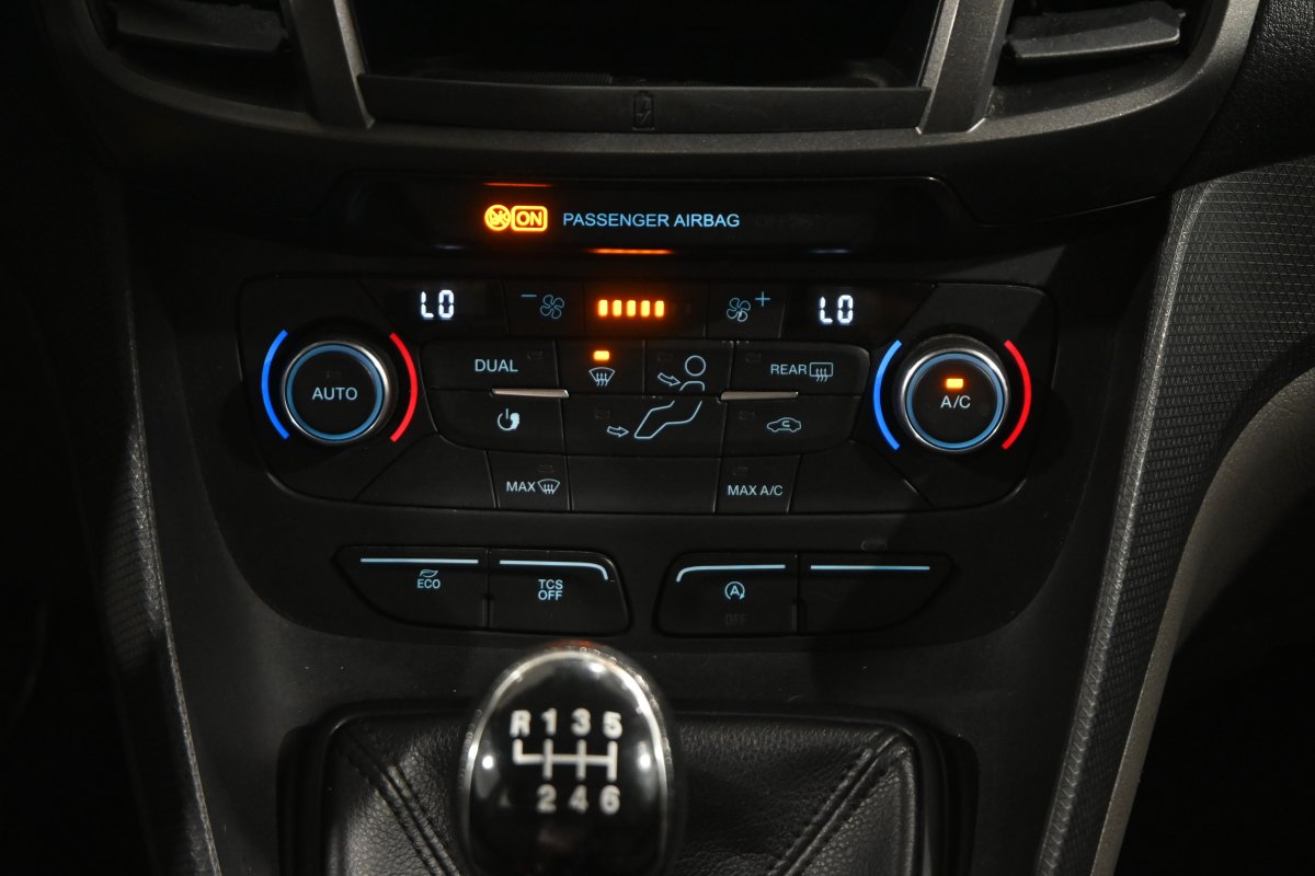Foto Ford Grand 15