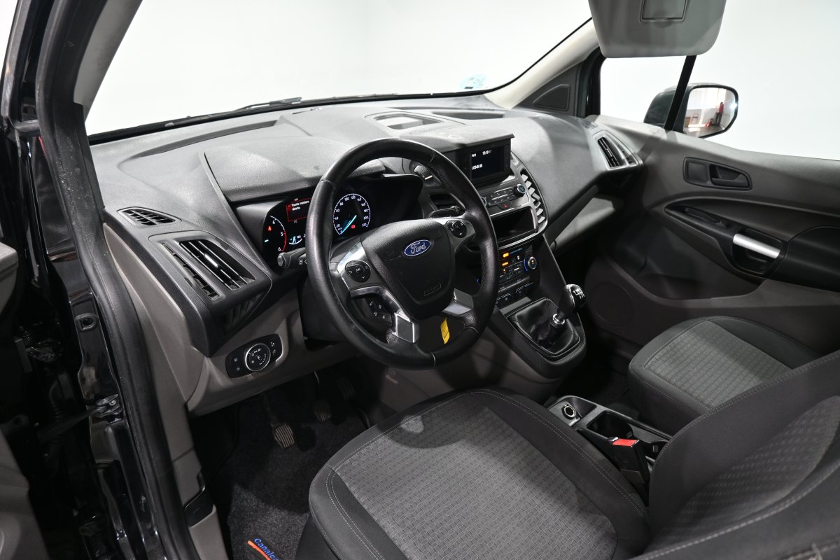Foto Ford Grand 9