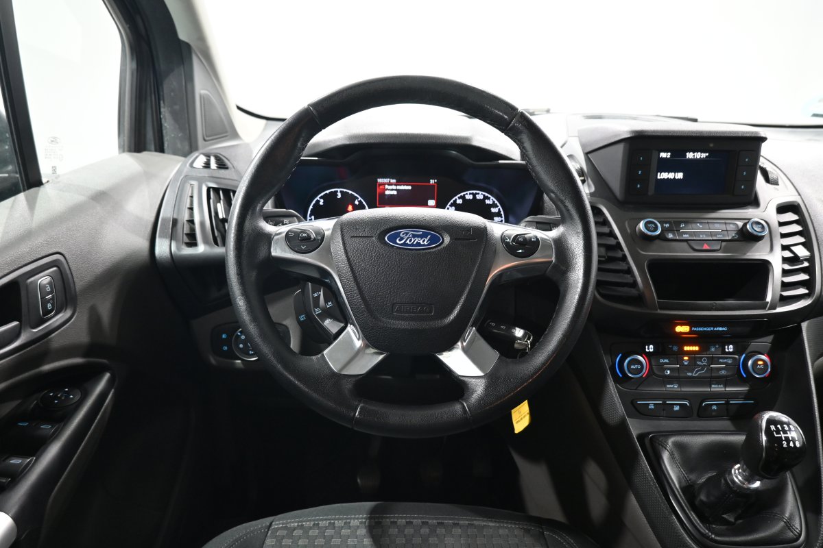 Foto Ford Grand 17