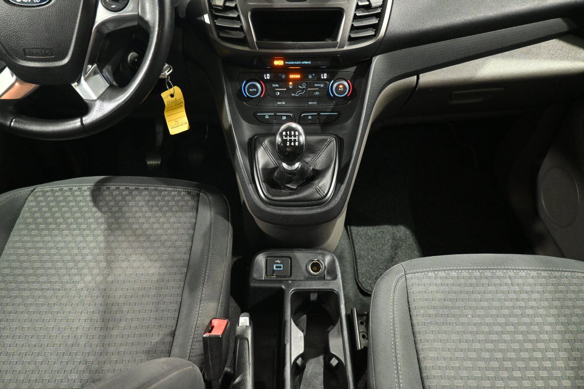 Foto Ford Grand 18