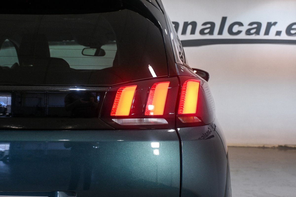 Foto Peugeot 5008 13