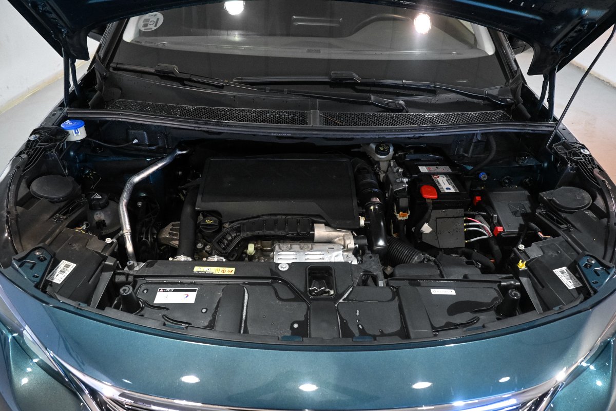 Foto Peugeot 5008 8