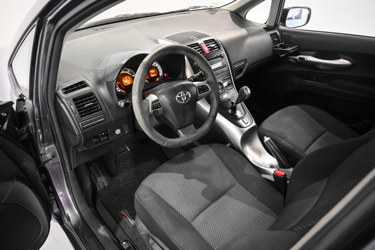Foto Toyota Auris 10