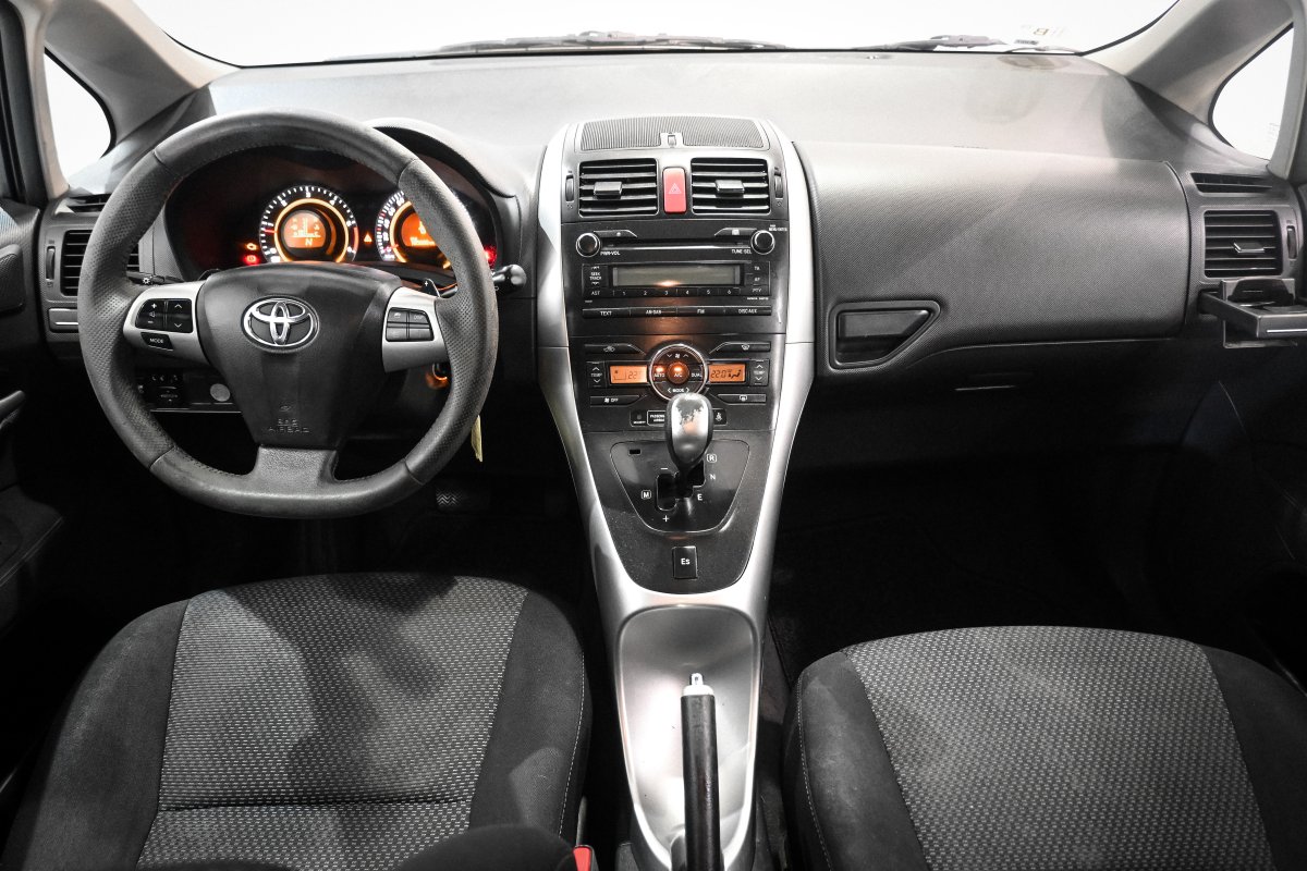 Foto Toyota Auris 17