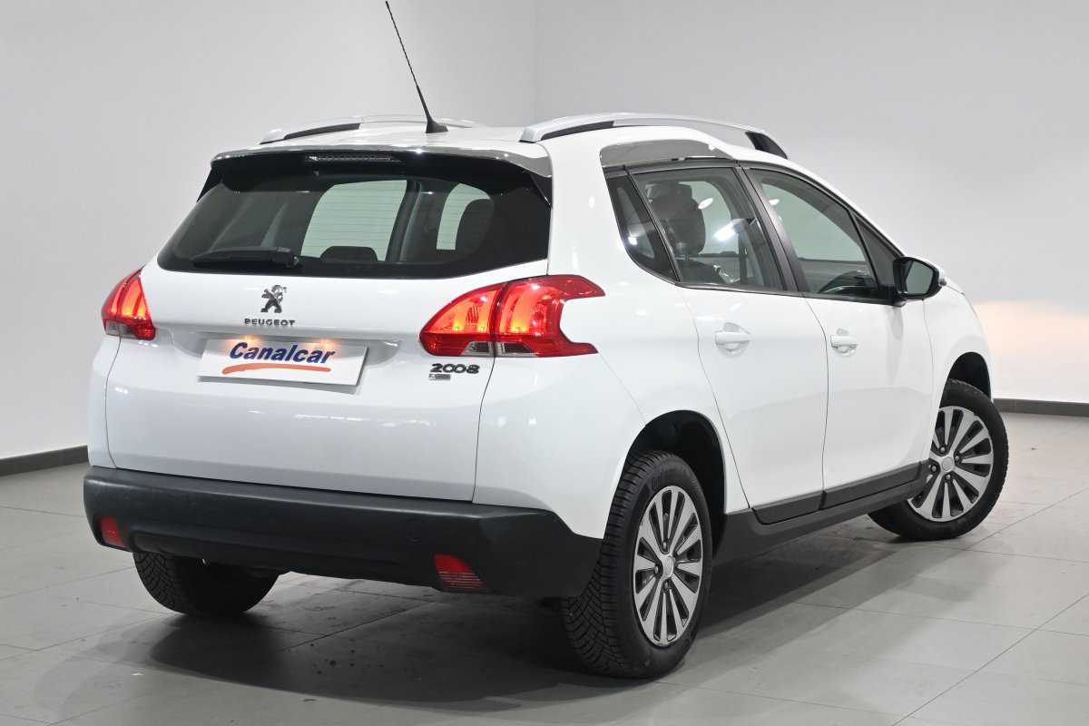 Foto Peugeot 2008 4