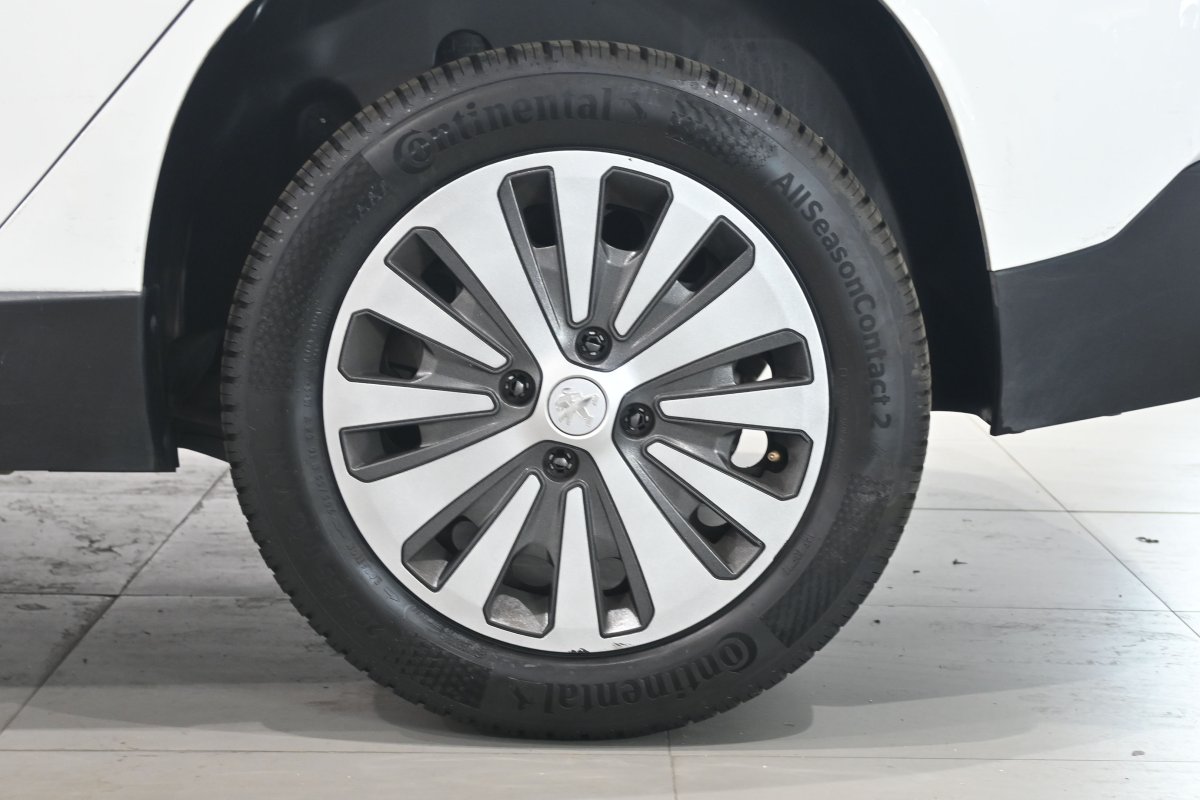 Foto Peugeot 2008 29