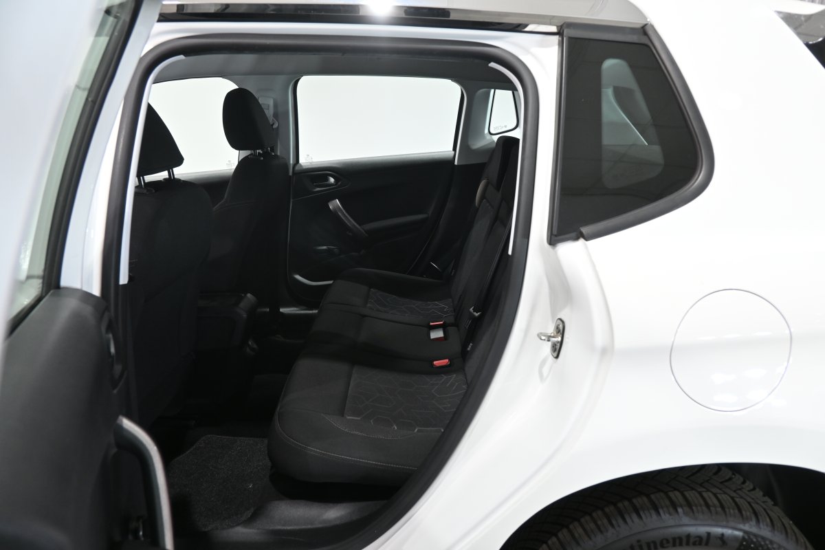Foto Peugeot 2008 11