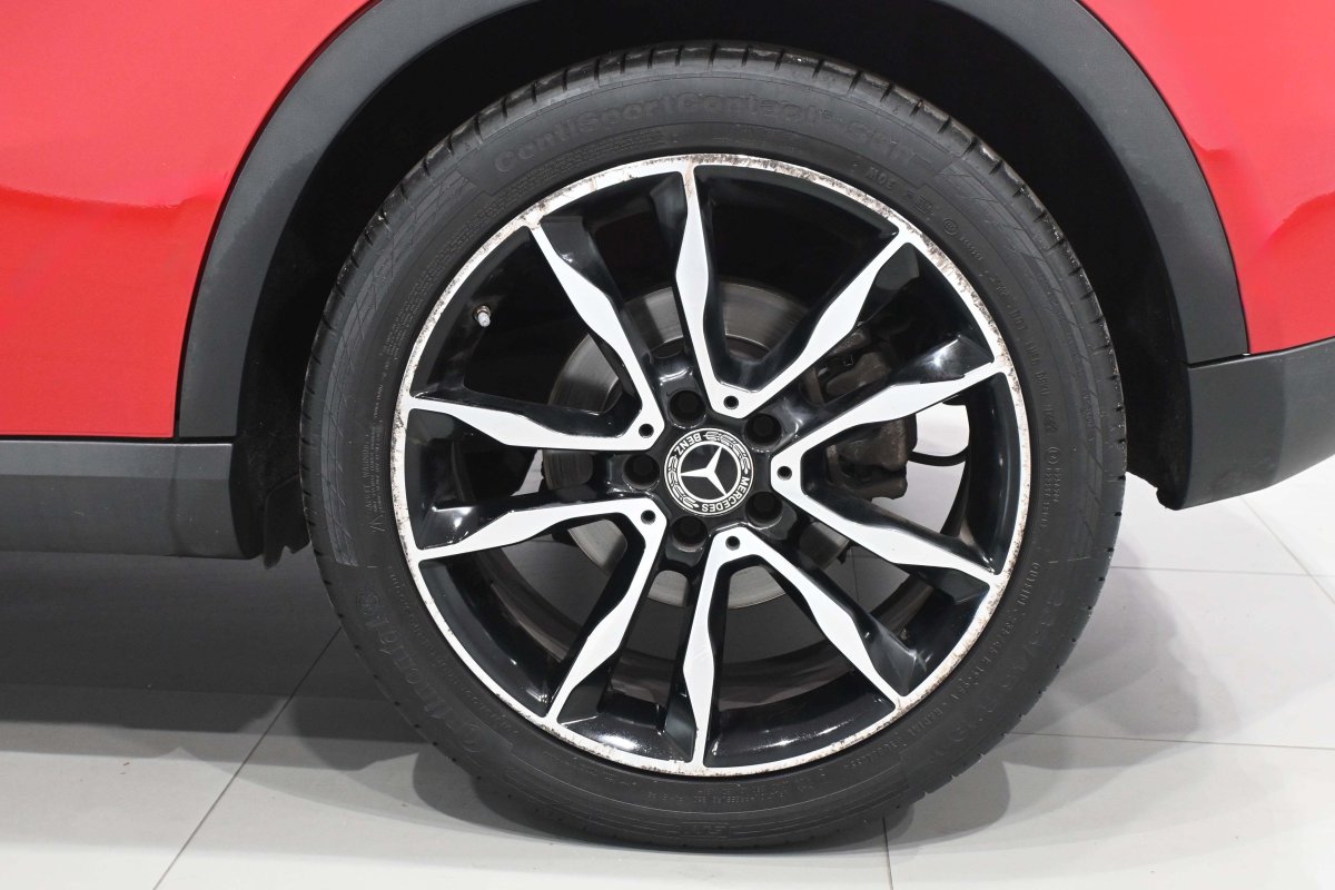 Foto Mercedes-Benz GLA 32