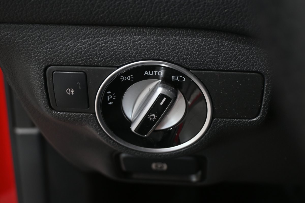 Foto Mercedes-Benz GLA 29