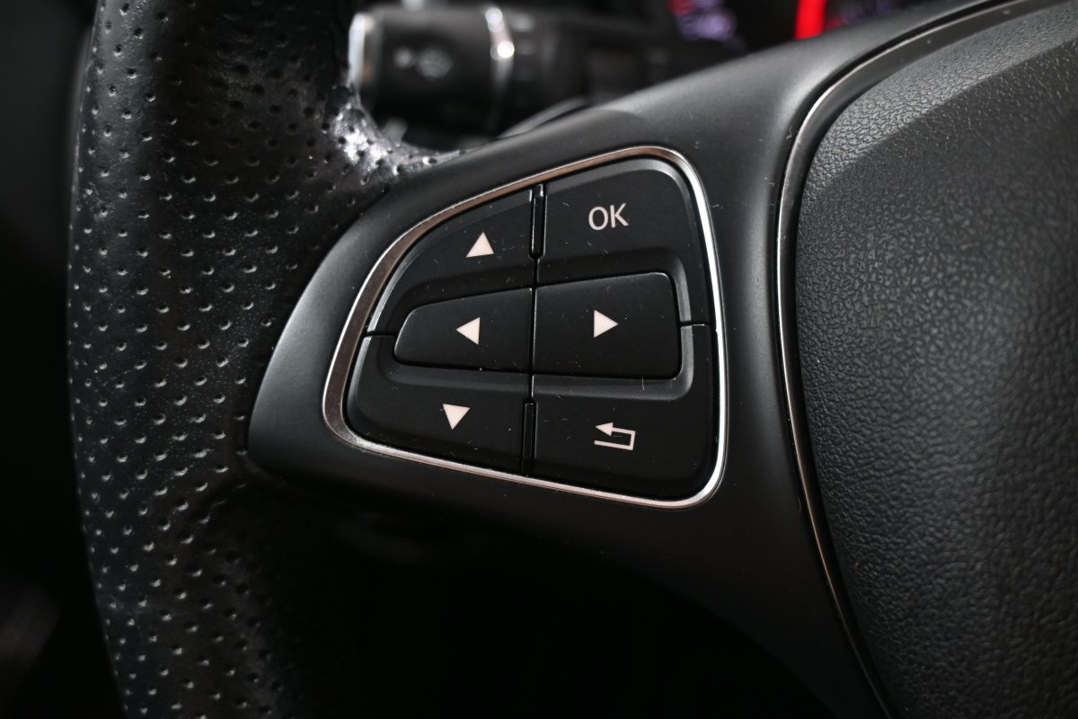 Foto Mercedes-Benz GLA 24