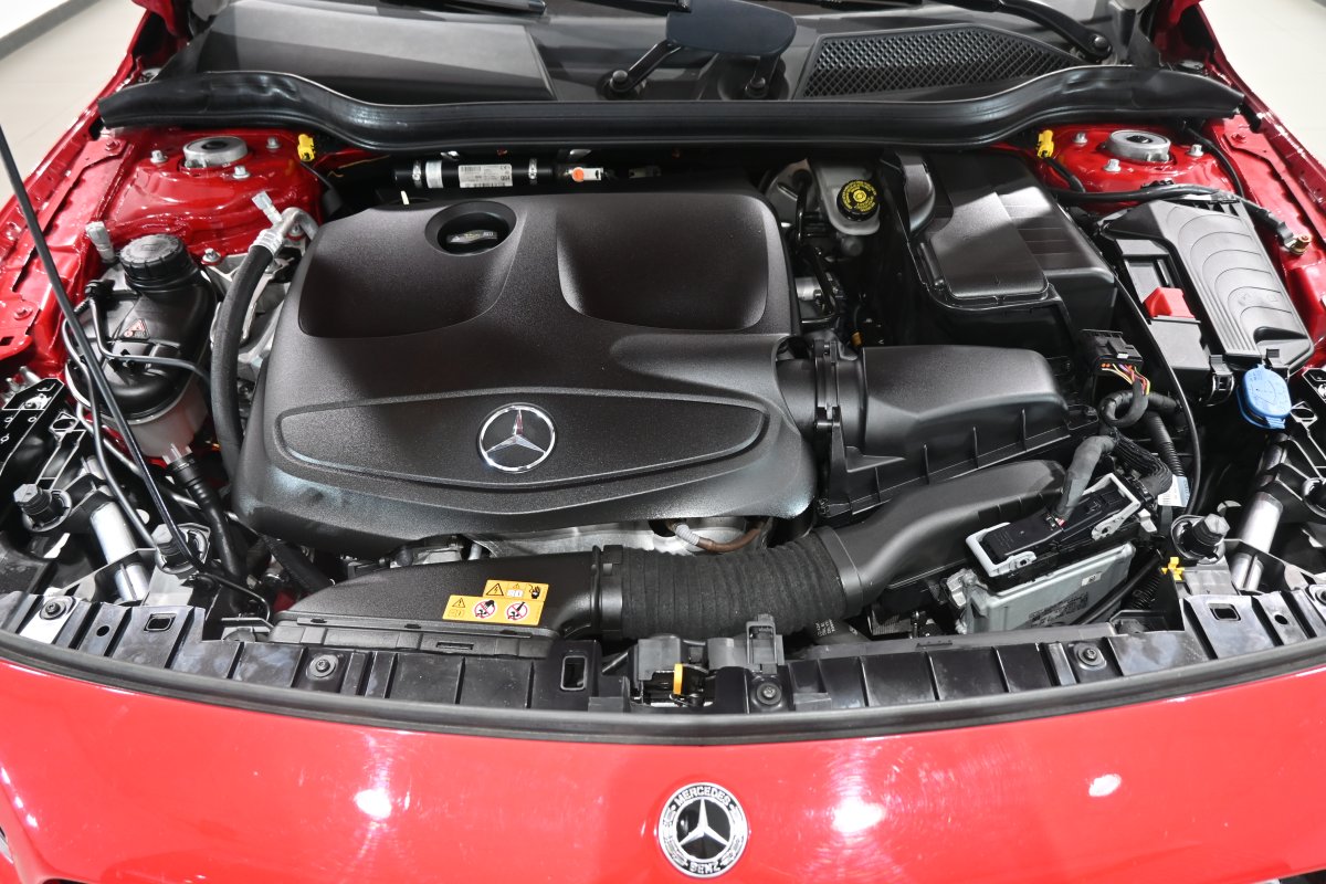 Foto Mercedes-Benz GLA 7