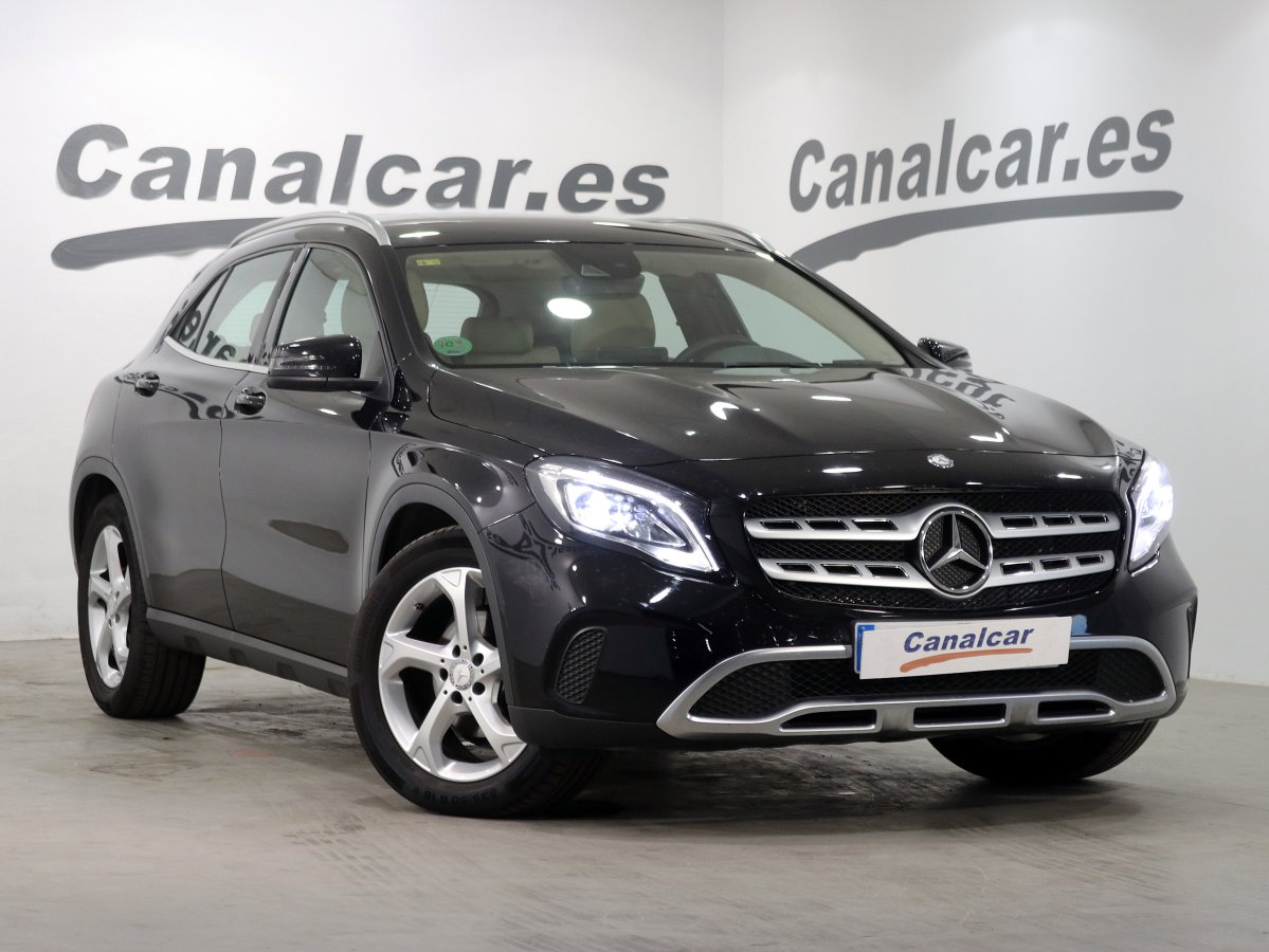 Foto Mercedes-Benz GLA 200 3