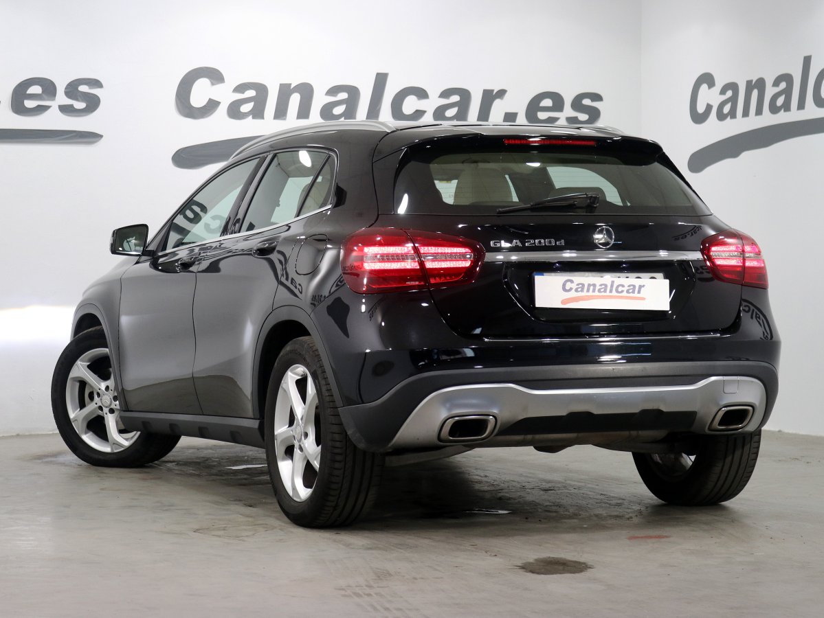 Foto Mercedes-Benz GLA 200 6
