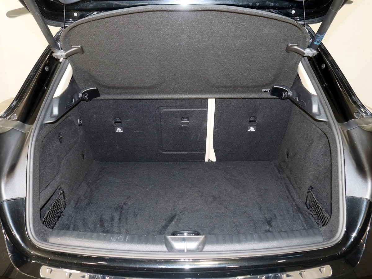 Foto Mercedes-Benz GLA 200 8