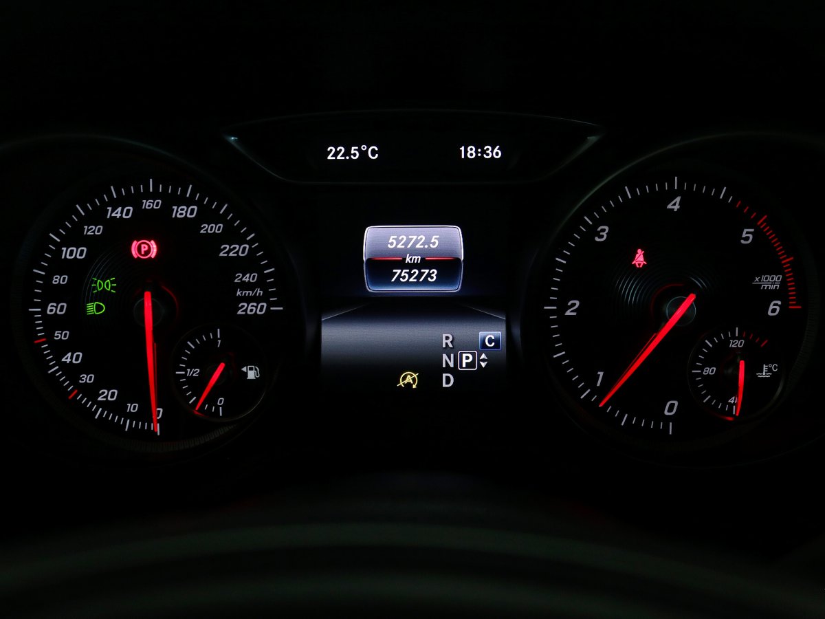 Foto Mercedes-Benz GLA 200 17