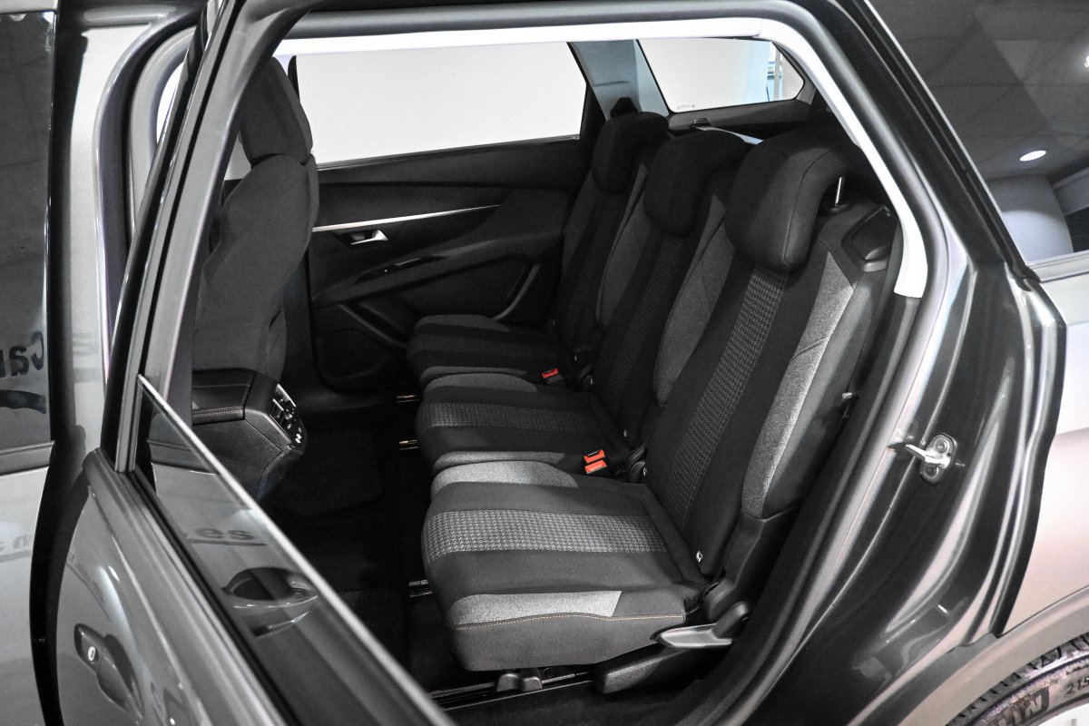 Foto Peugeot 5008 16