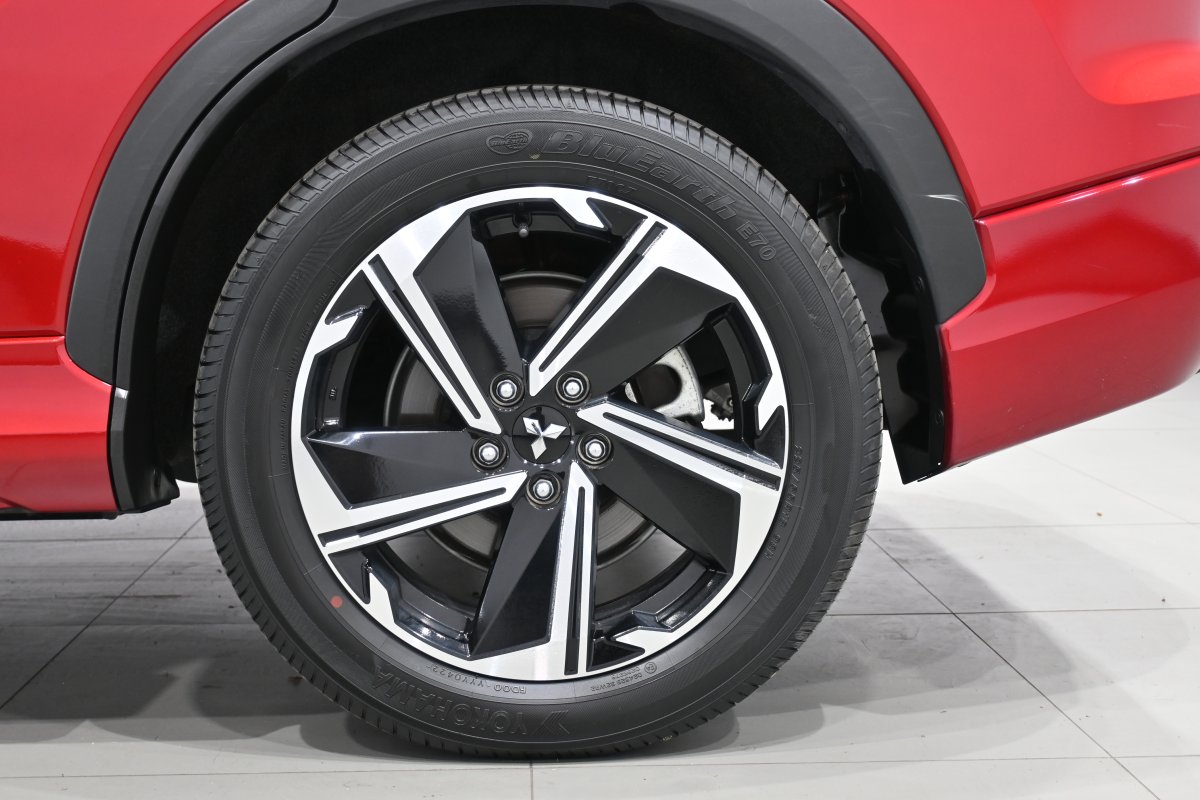 Foto Mitsubishi Eclipse Cross 34