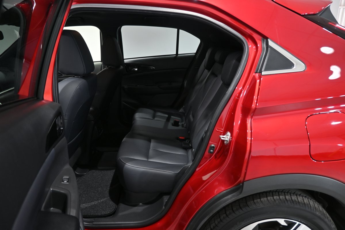 Foto Mitsubishi Eclipse Cross 11