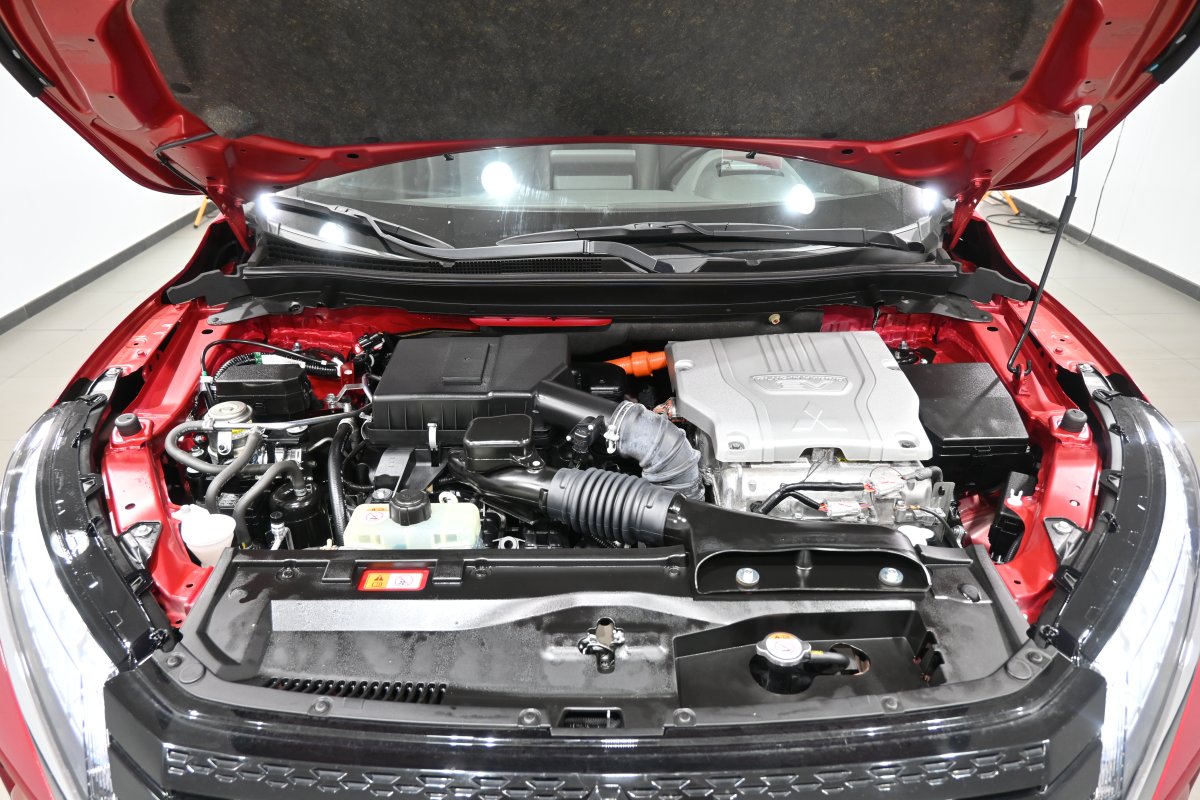 Foto Mitsubishi Eclipse Cross 7