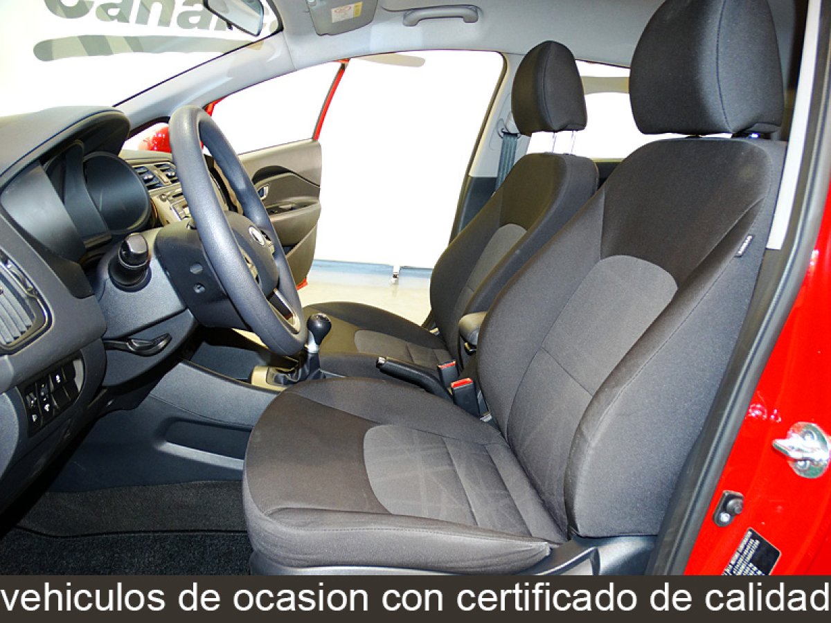 Foto Kia Rio 17