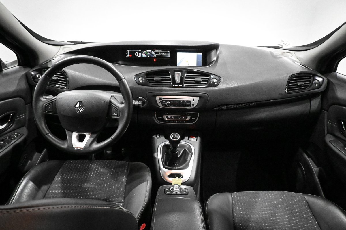 Foto Renault Grand Scenic 23