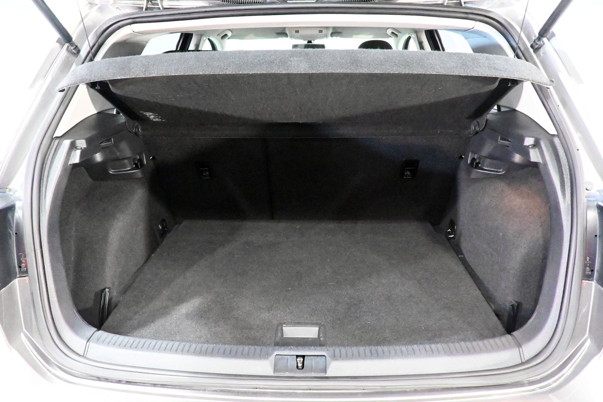 Foto Volkswagen Golf 9