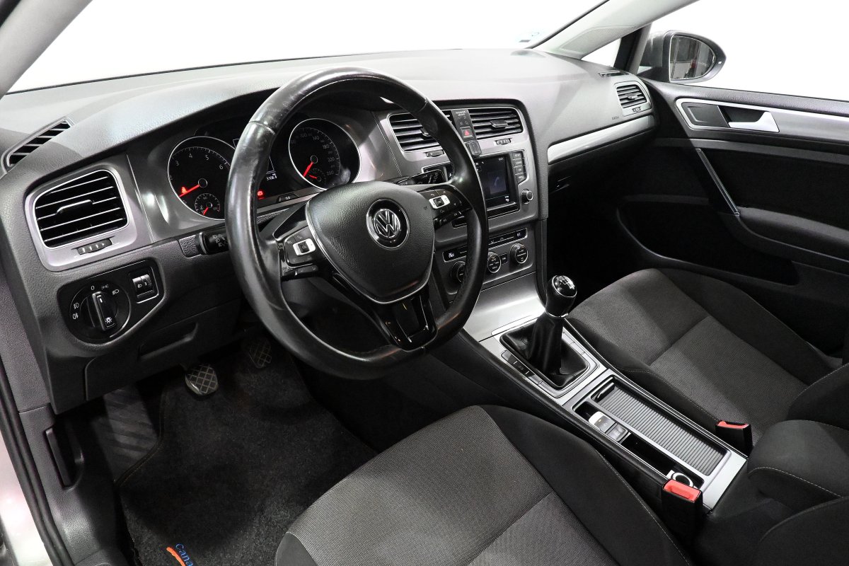 Foto Volkswagen Golf 17