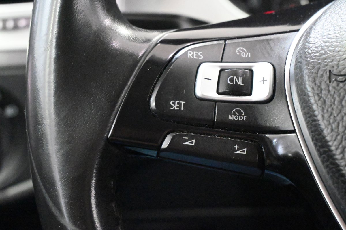 Foto Volkswagen Golf 31