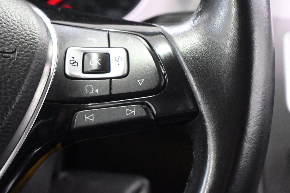 Foto Volkswagen Golf 32