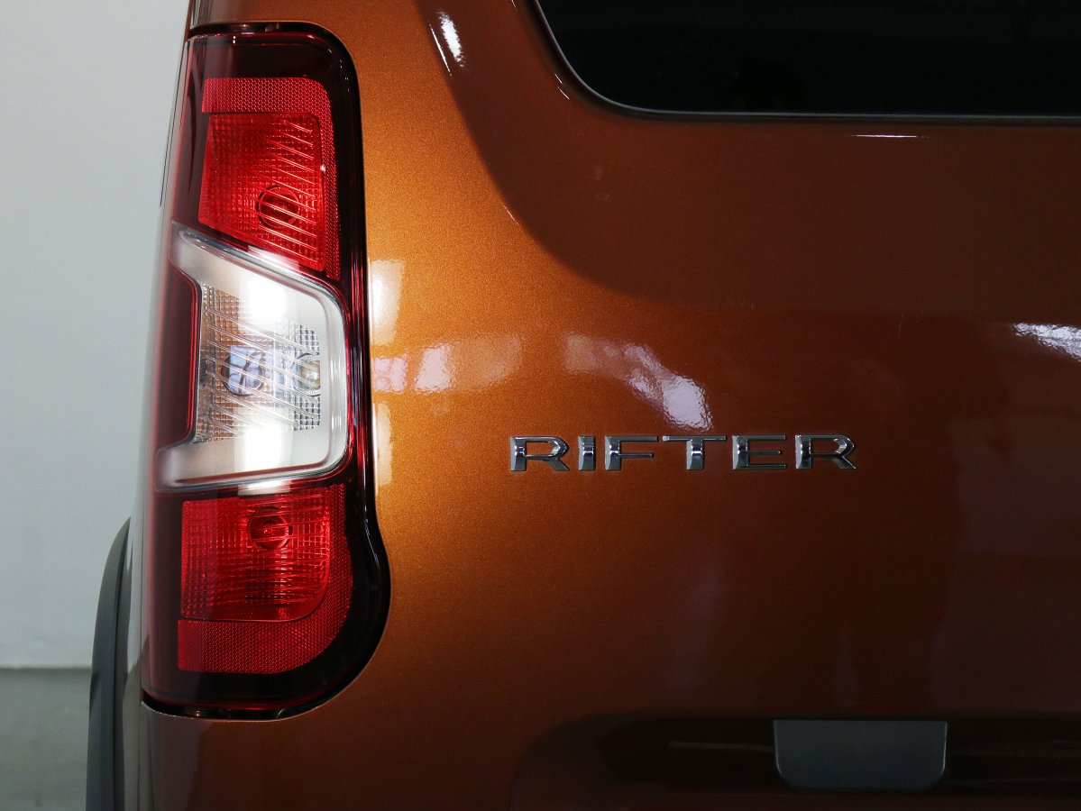 Foto Peugeot Rifter 9