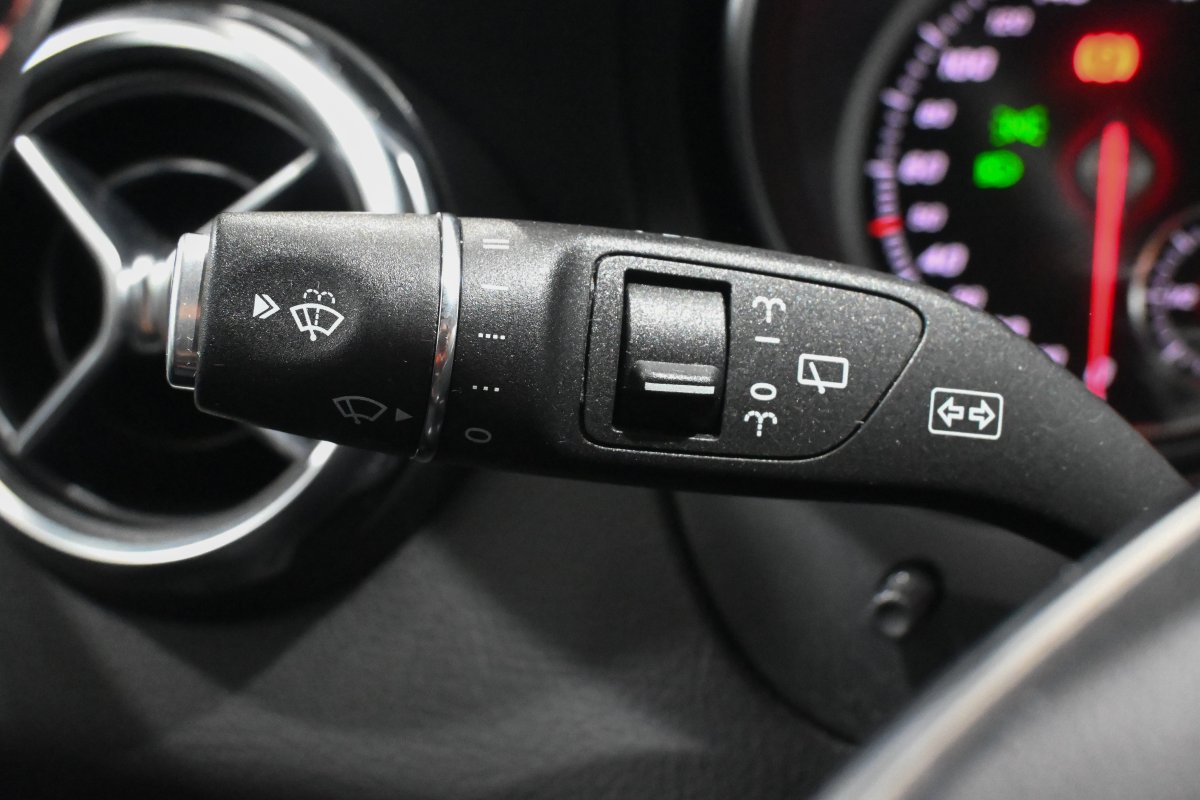 Foto Mercedes-Benz GLA 26