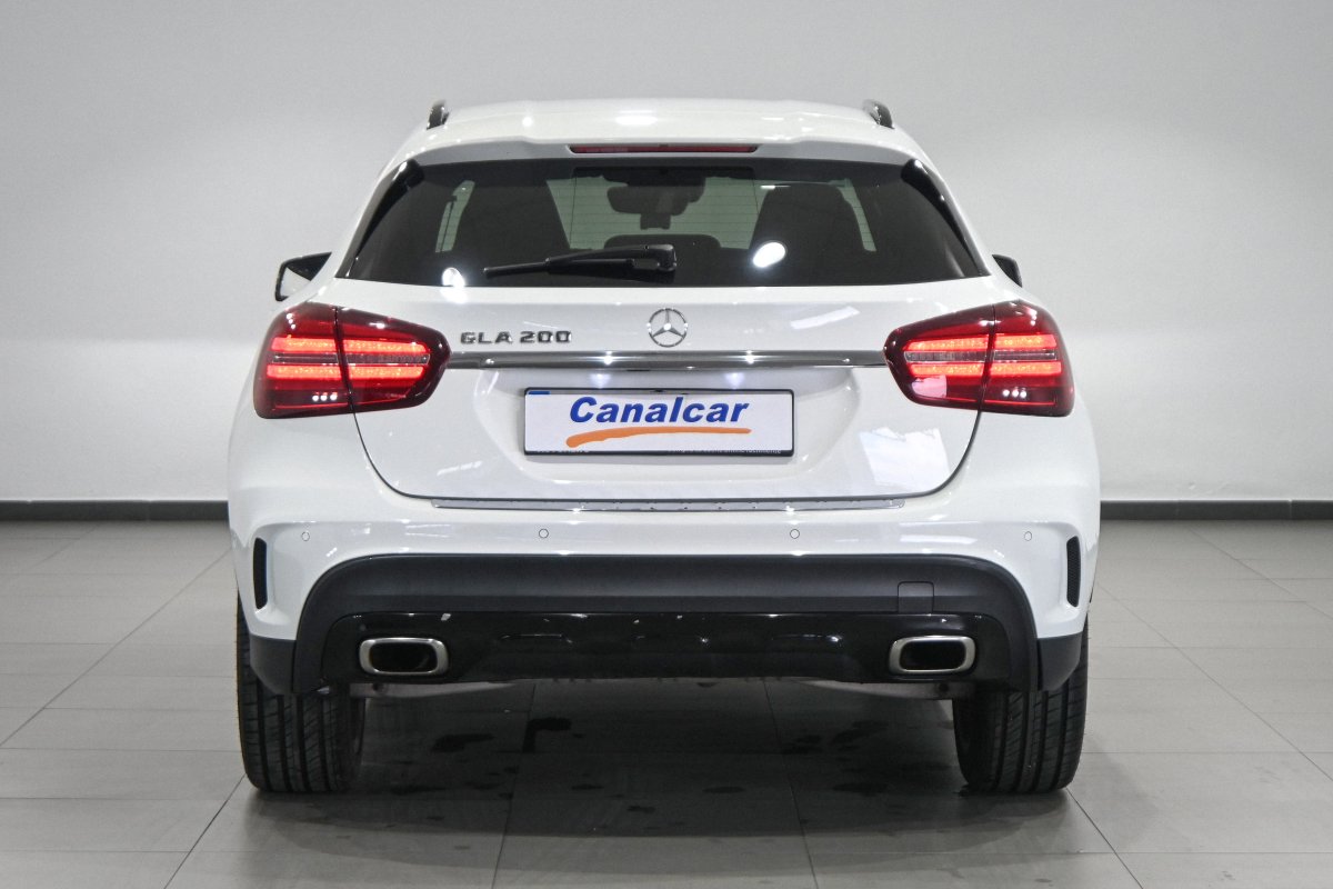 Foto Mercedes-Benz GLA 5