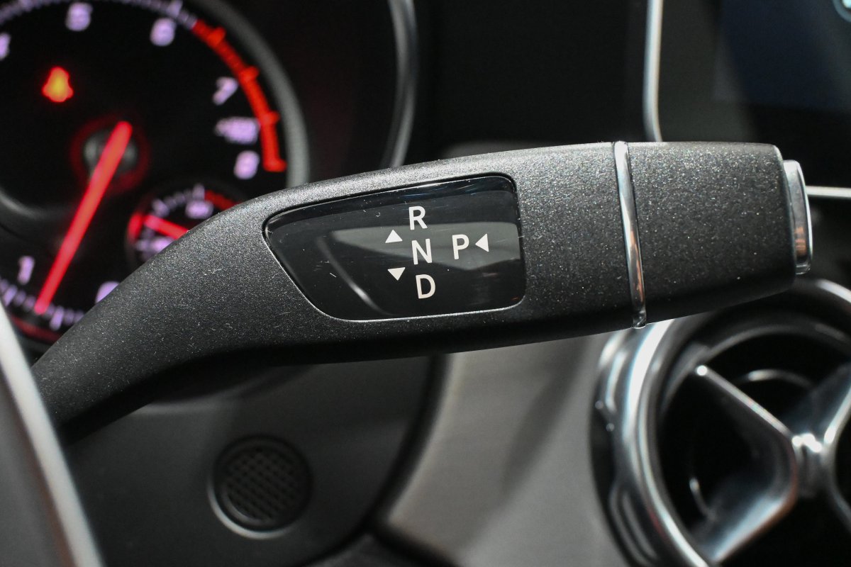 Foto Mercedes-Benz GLA 28