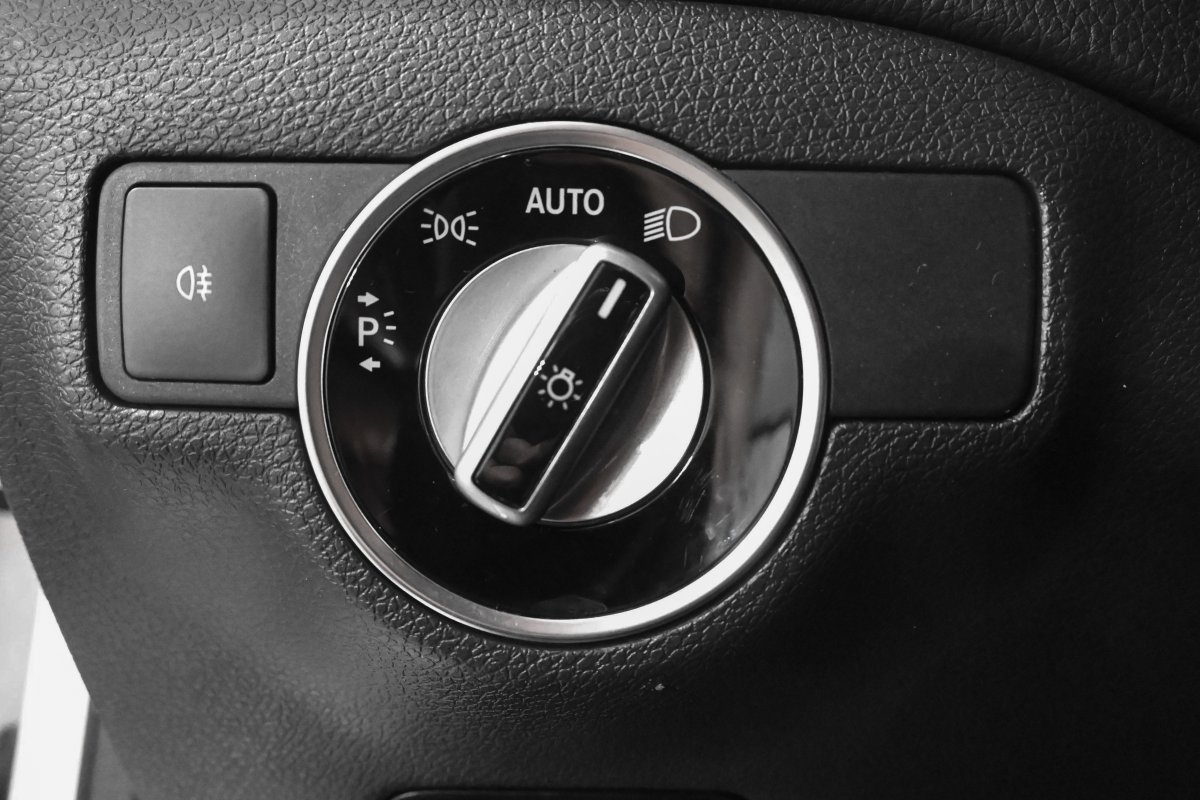 Foto Mercedes-Benz GLA 29