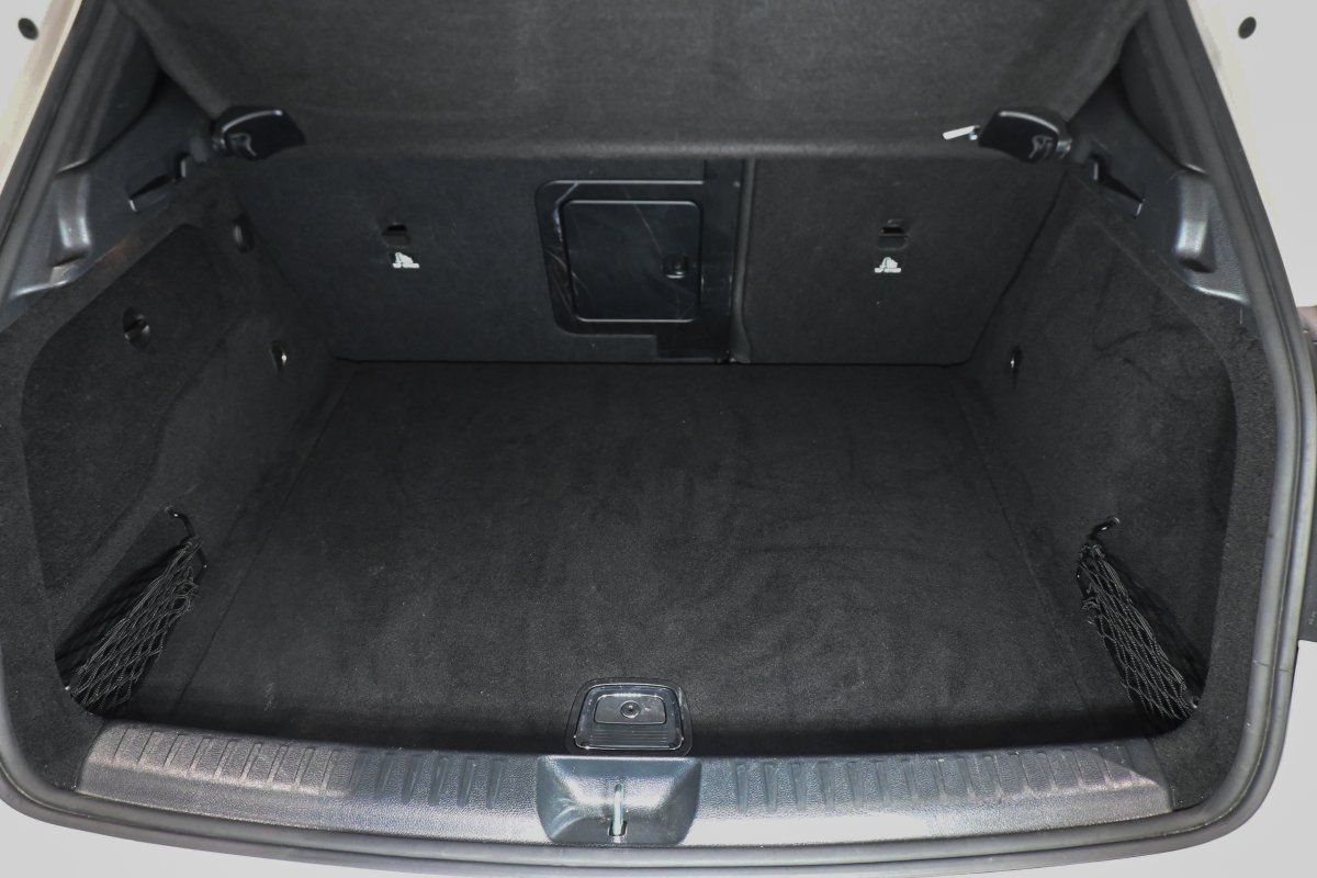 Foto Mercedes-Benz GLA 8