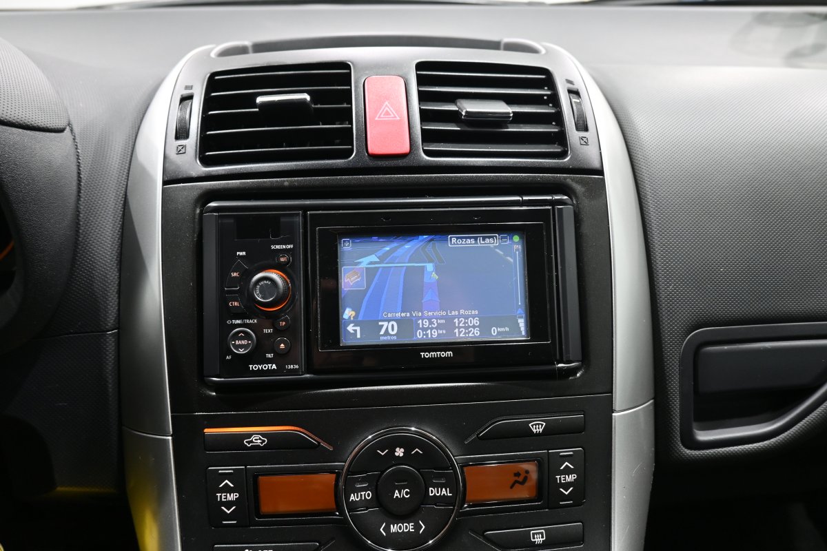 Foto Toyota Auris 15