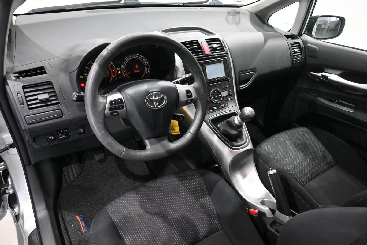 Foto Toyota Auris 9