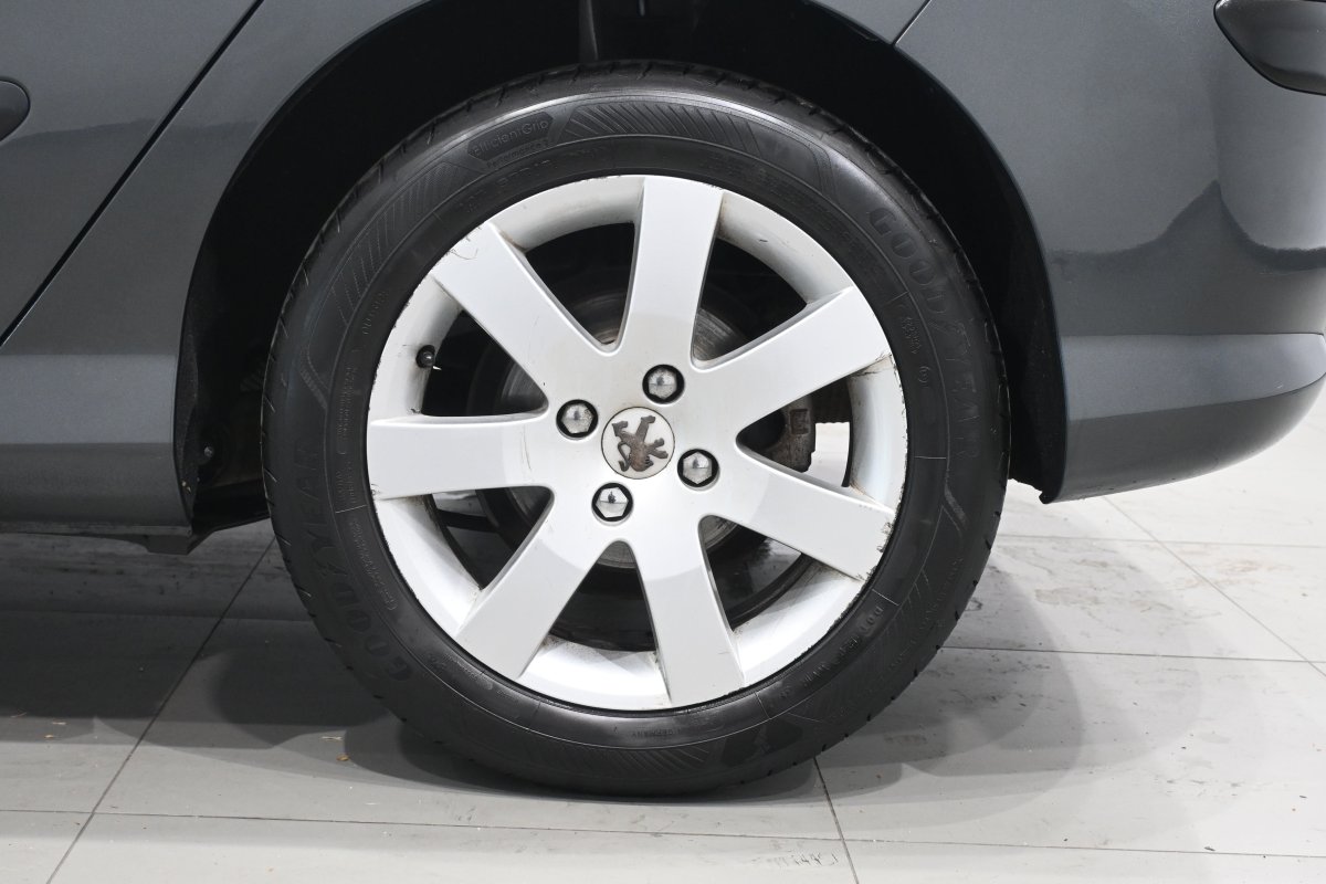 Foto Mercedes-Benz GLA 23