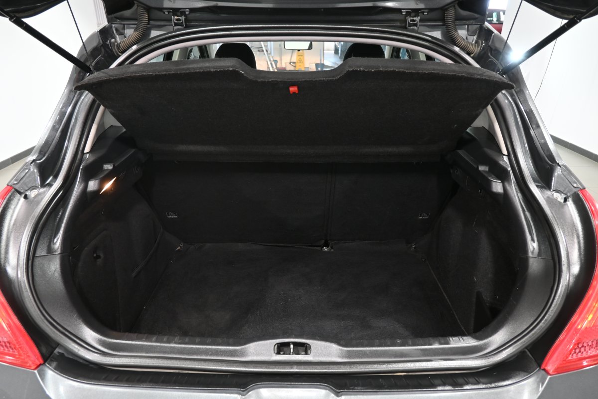 Foto Mercedes-Benz GLA 7