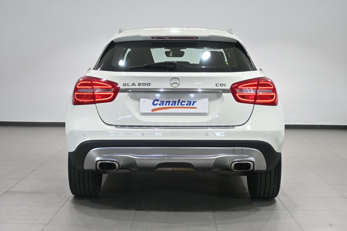 Foto Mercedes-Benz GLA 5
