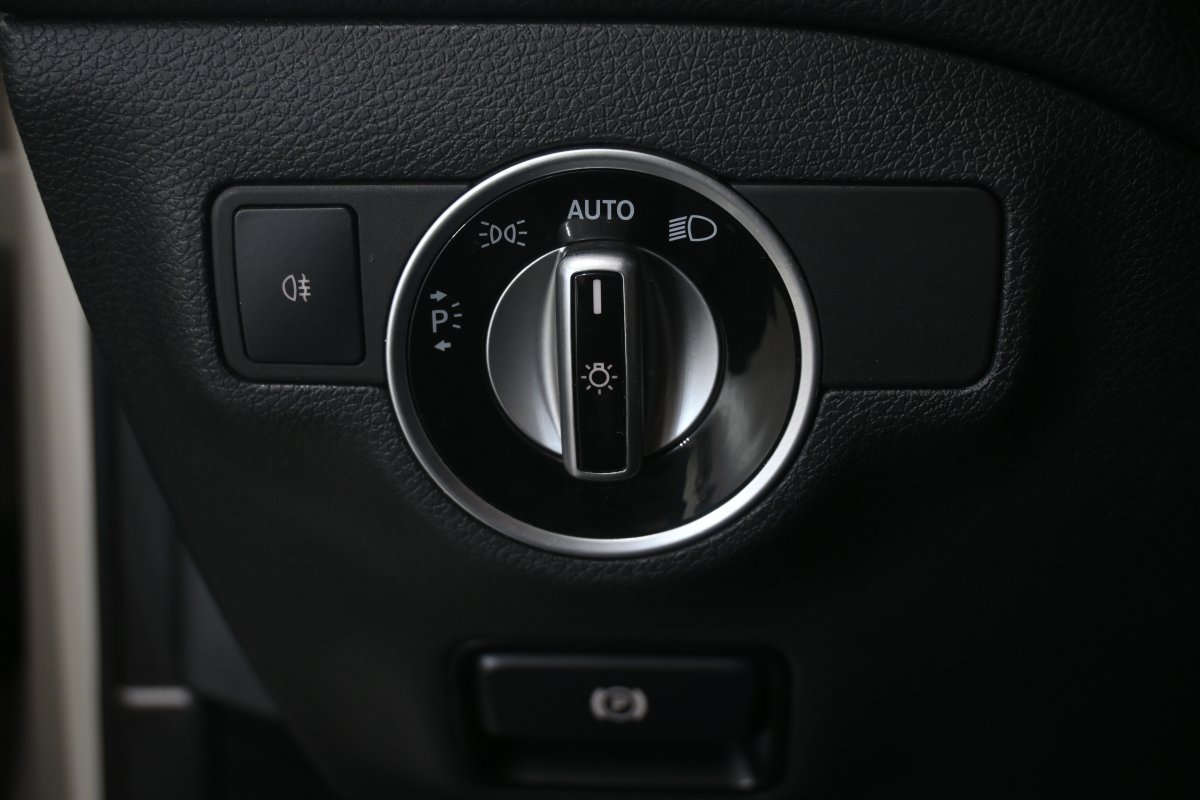 Foto Mercedes-Benz GLA 25