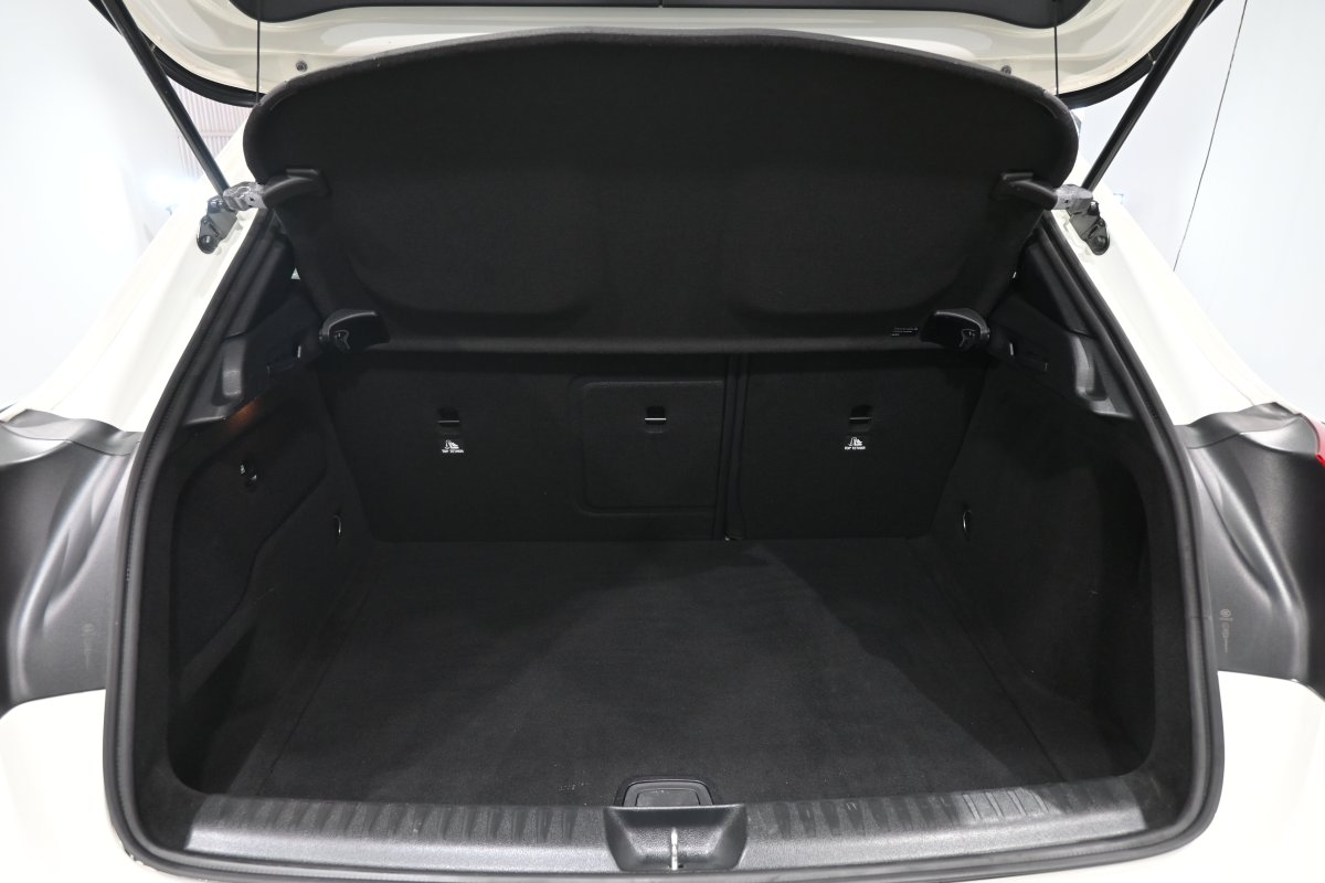 Foto Mercedes-Benz GLA 8