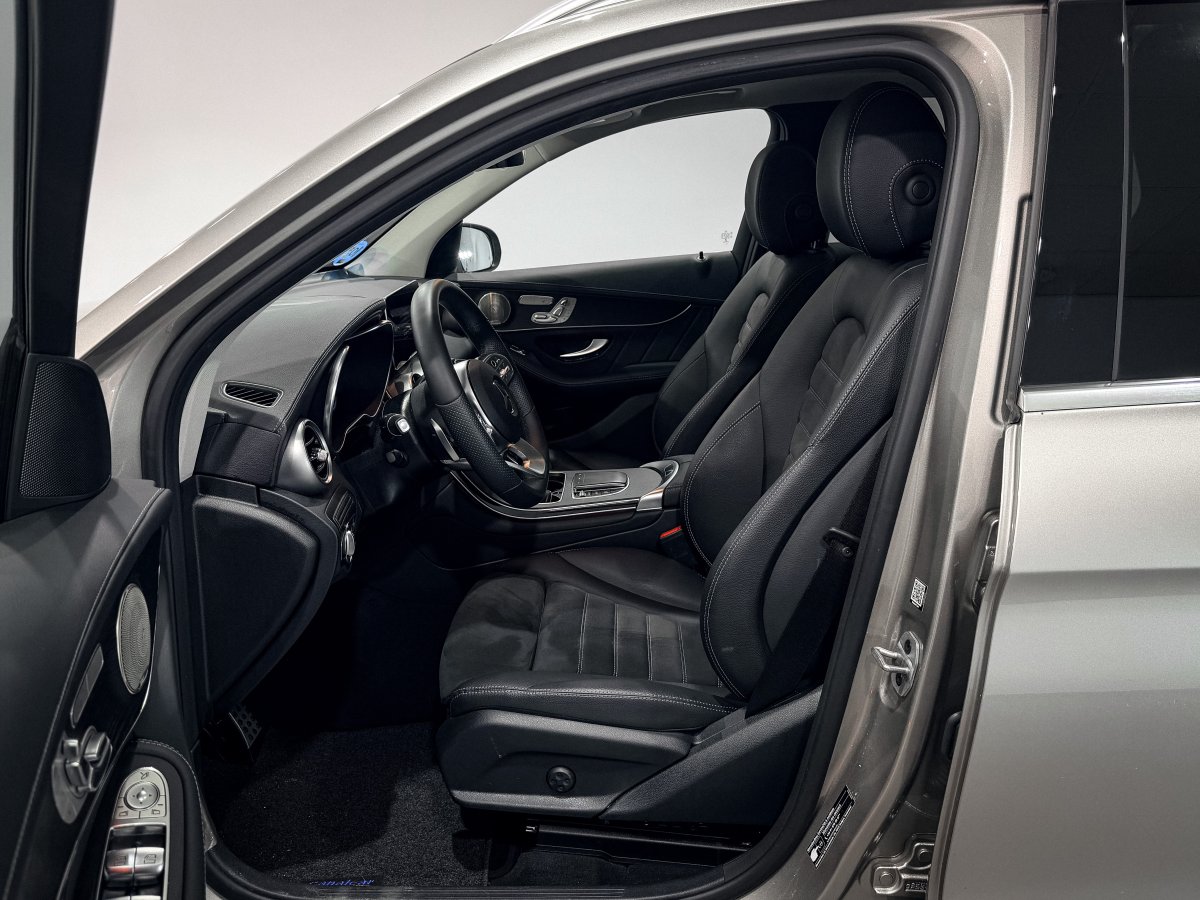 Foto Mercedes-Benz GLC 10